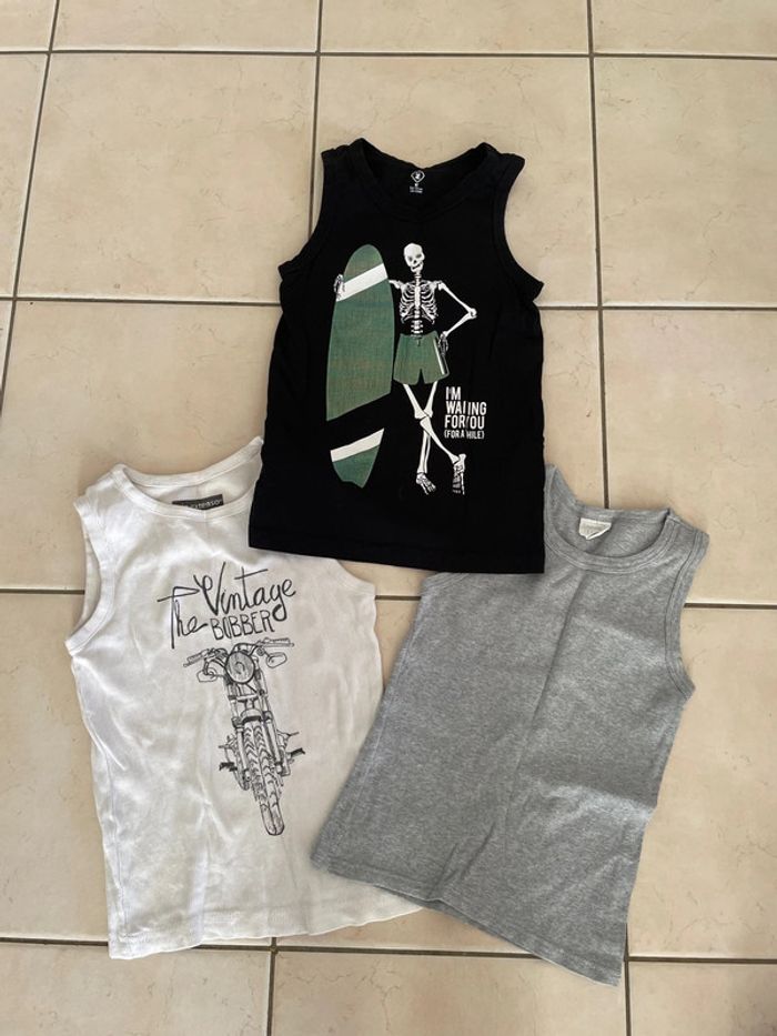 Lot t shirt sans manches