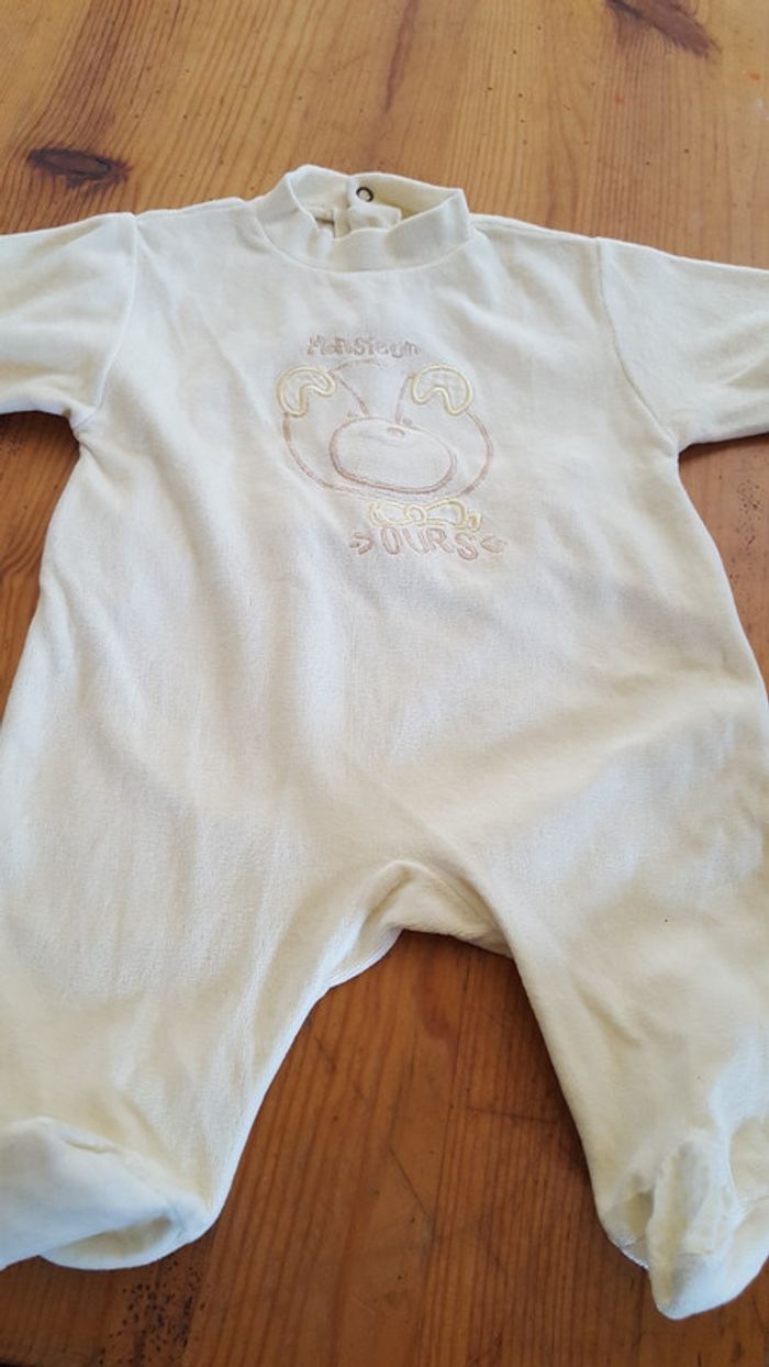 Pyjama velours taille 3 mois