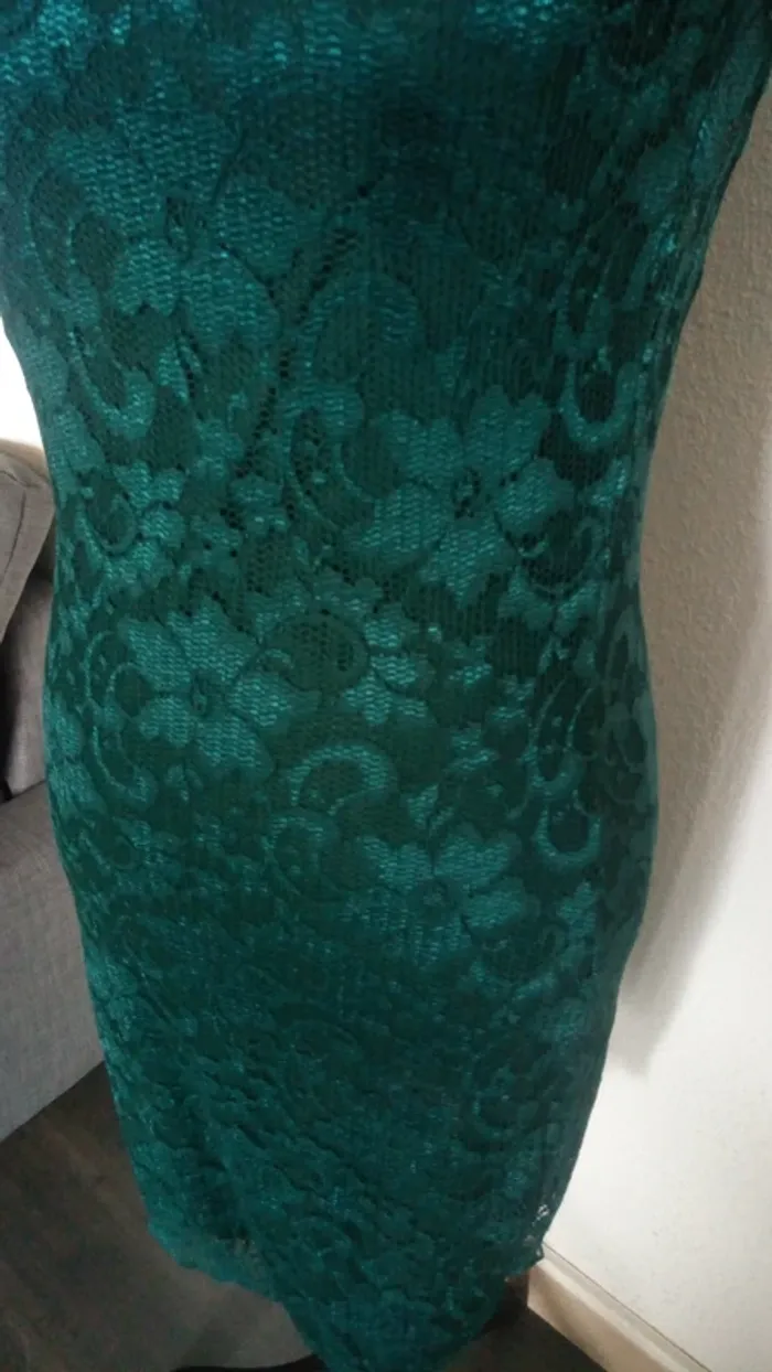 Robe verte dentelle - photo numéro 3