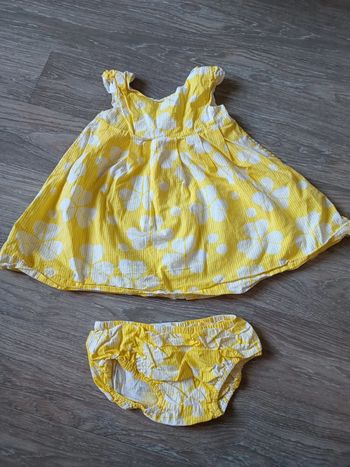 Robe et culotte fleurie obaibi 23 mois