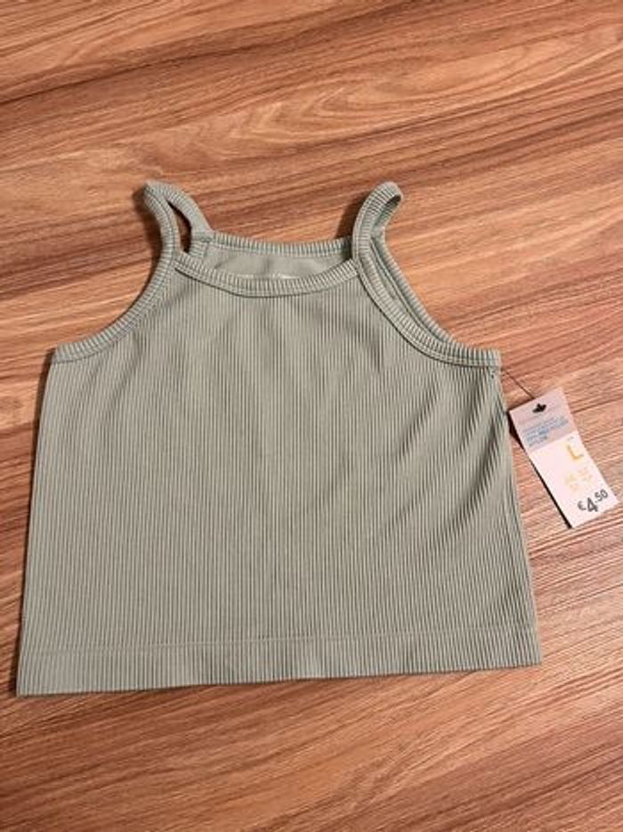 Top court 🍒 Primark