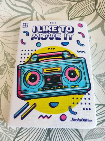 Carnet A5 100 pages au design boombox des années 2000