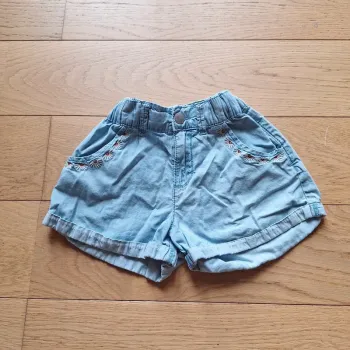 Short fille okaidi  9 ans brodé
