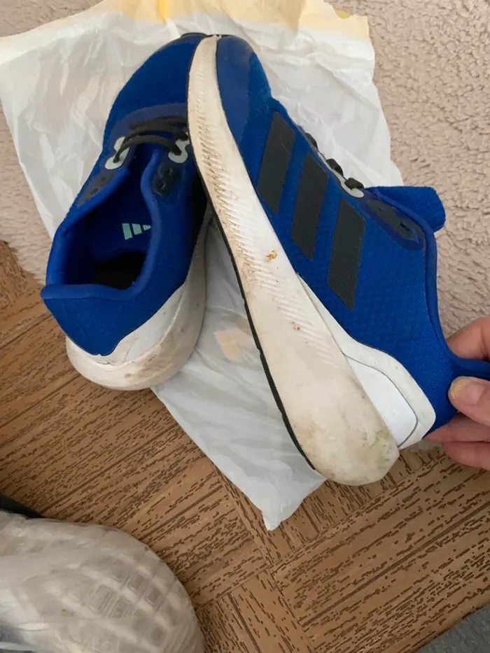 Baskets adidas t36 1/2 course à pied - photo numéro 9