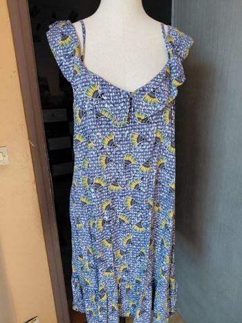 Très jolie robe d'été femme T 46
