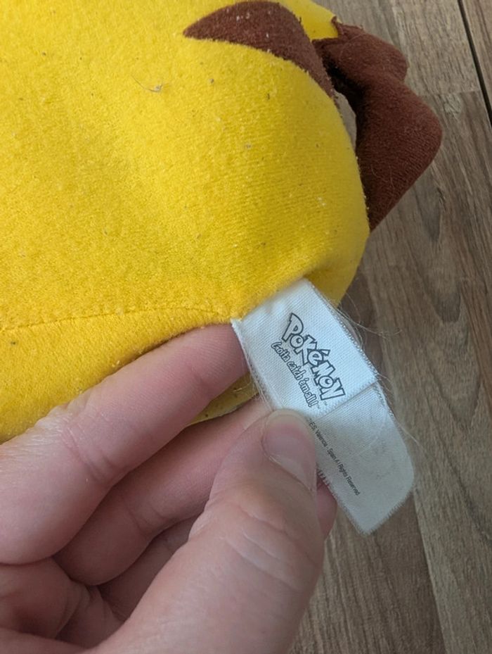 Peluche Pikachu - photo numéro 7
