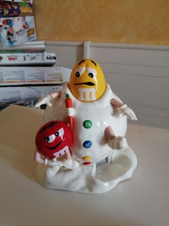 Distributeur de m&ms