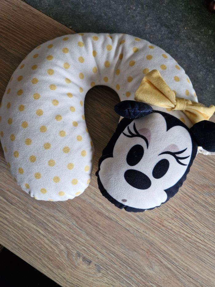 Coussin appuis tete minnie