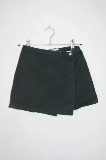 Jupe-short noir la Redoute, taille 8 ans