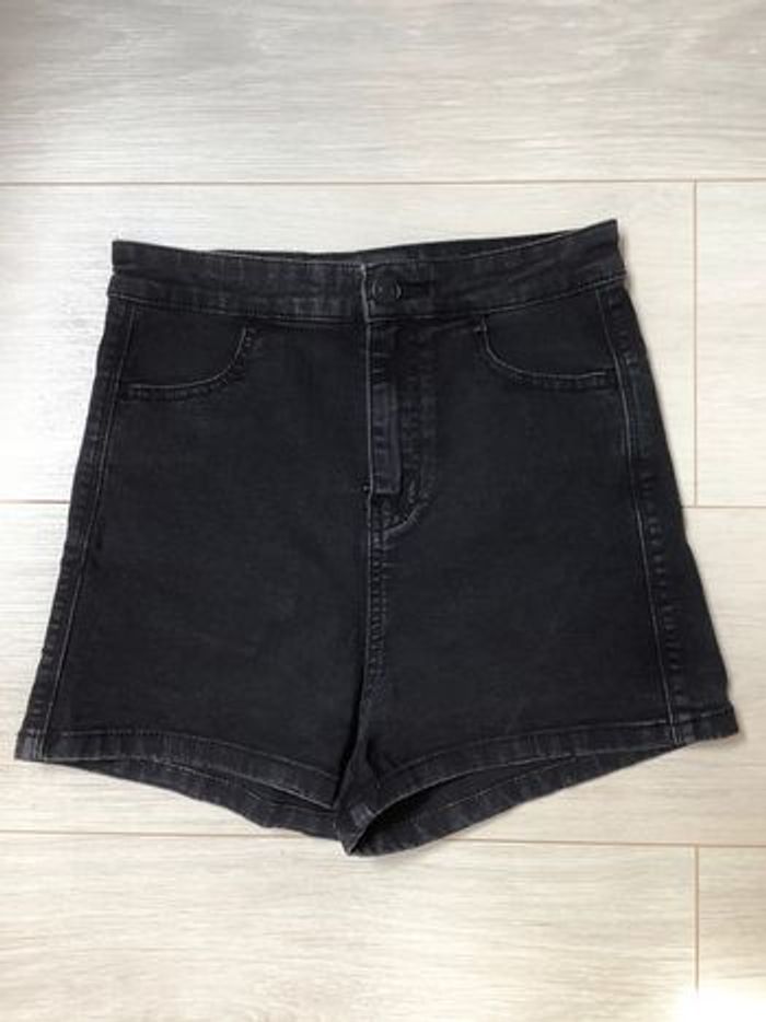 Short Jennyfer taille 34