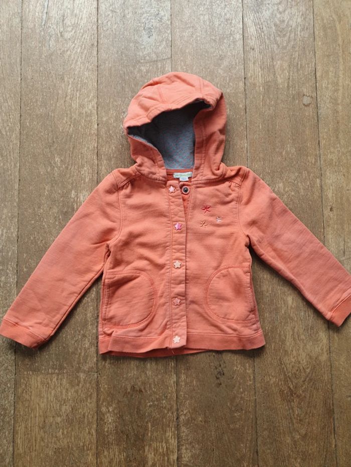 Gilet à capuche