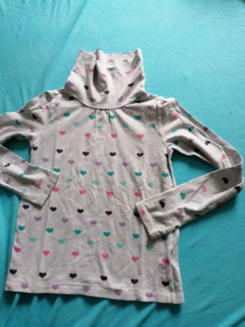 Pull avec col, motif coeur