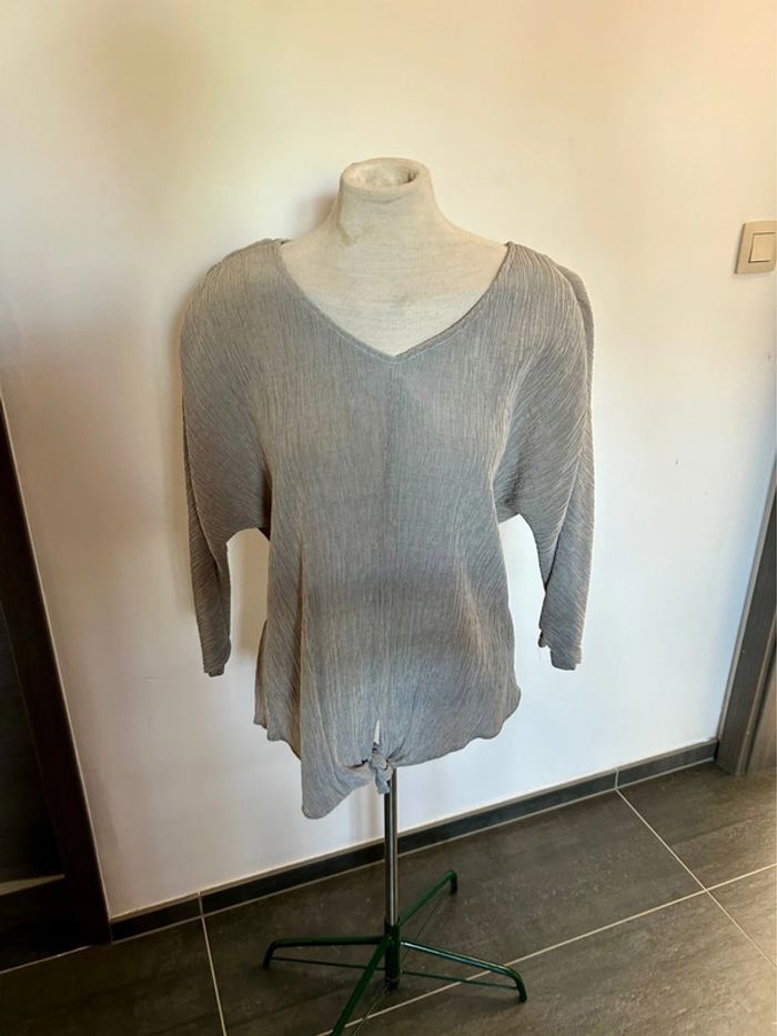 Blouse grise Object 36