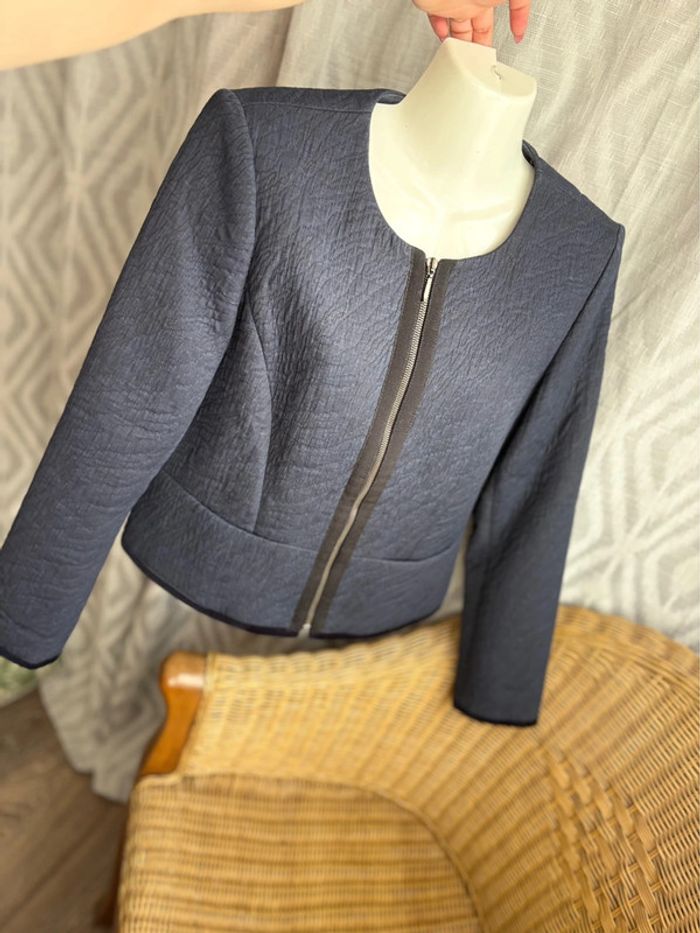 Veste Caroll - comme neuve - bleu très foncé - détails velours sur les manches - taille 42/XL - photo numéro 3