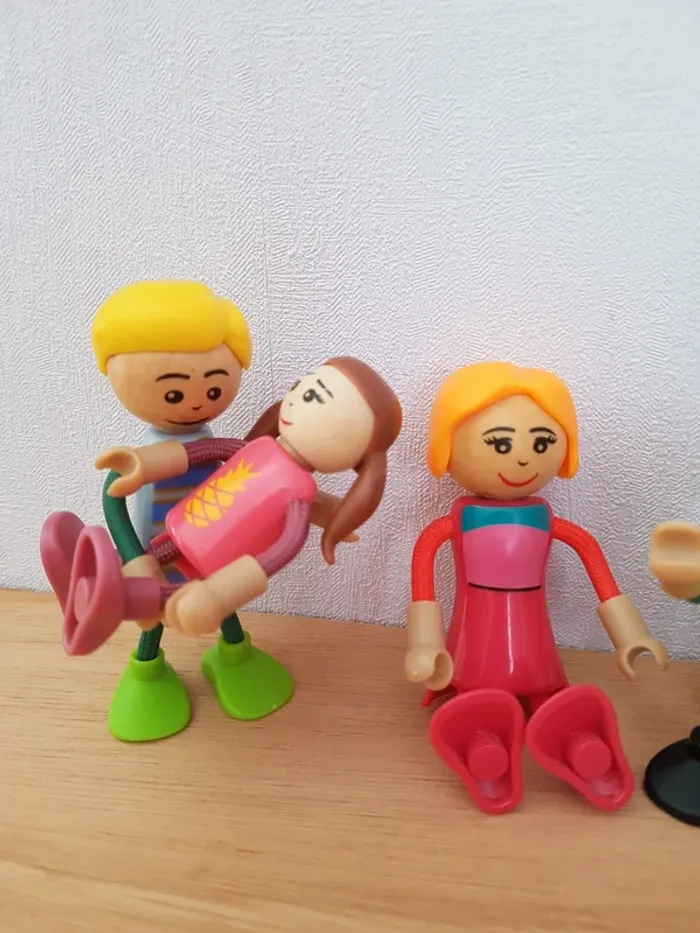 lot de figurines pour maison de poupée - photo numéro 7