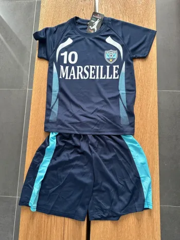 Ensemble, short et T-shirt six ans
