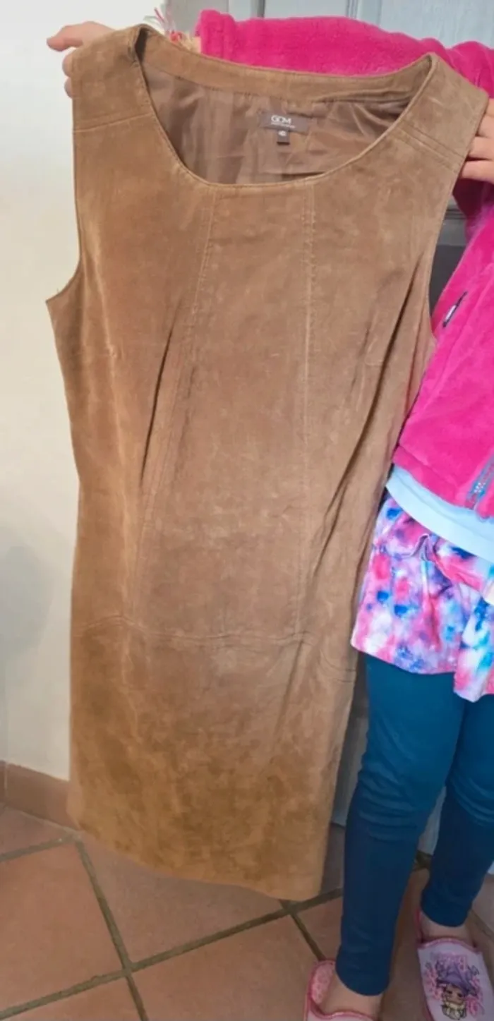Robe croûte de cuir - photo numéro 2