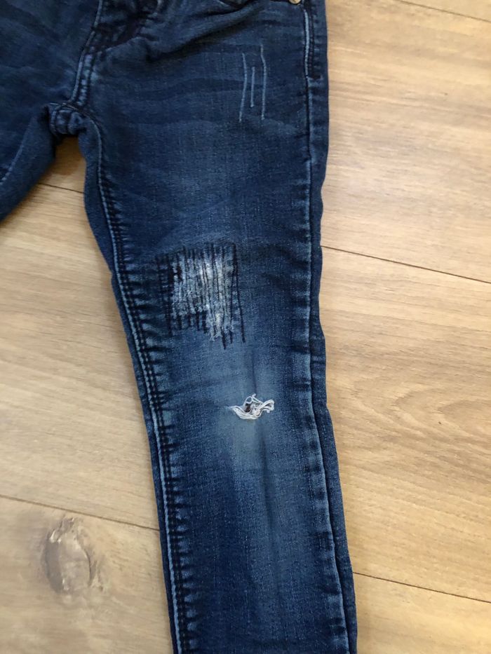 Jean effet troué - photo numéro 2