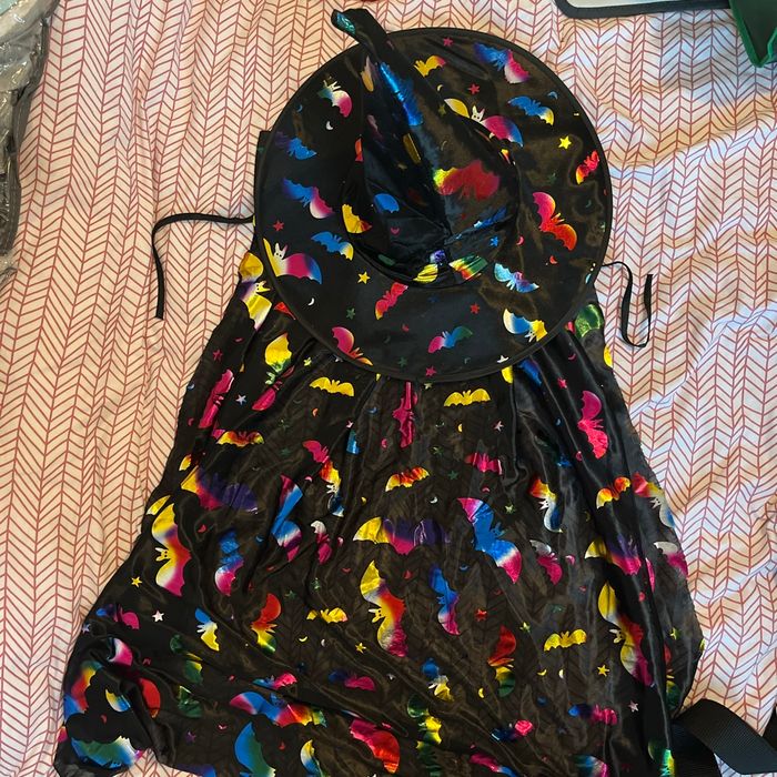 Cape plus chapeau tricolore chauve souris
