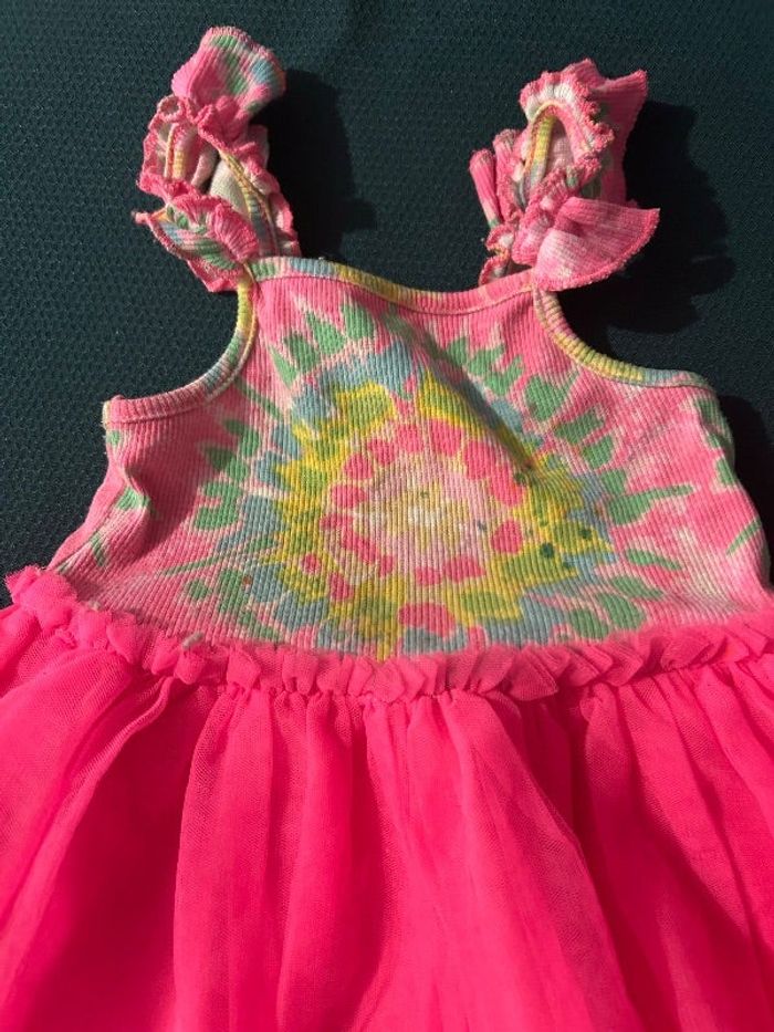 Robe fille colorée avec jupe en tulle