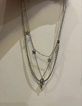 Lot de 3 colliers argentés flammes papillons