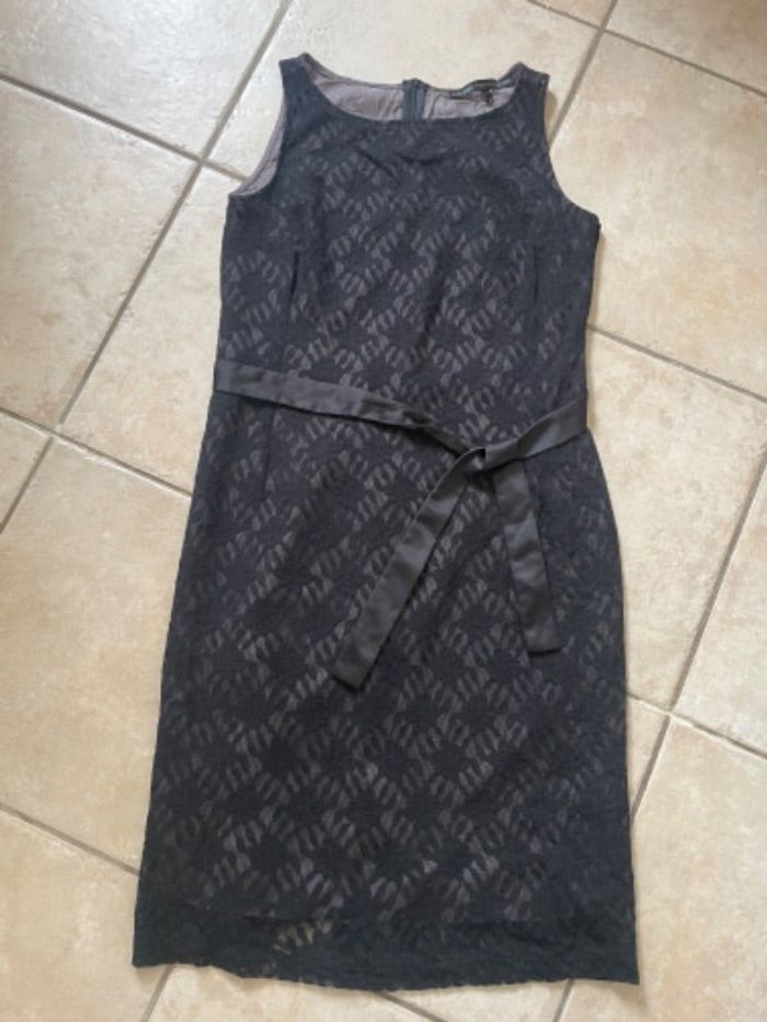 Robe en dentelle La fée Maraboutee taille 2