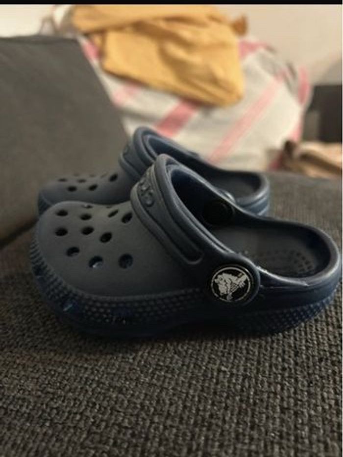 Crocs bébé bleu marine - photo numéro 2