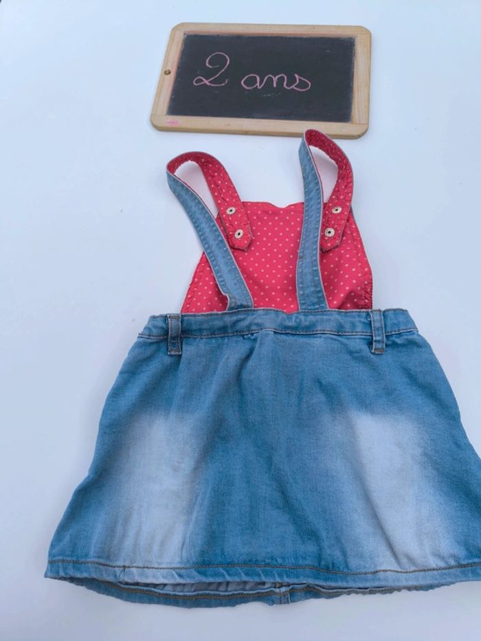 Robe en jean taille 2 ans en très bon état - photo numéro 3