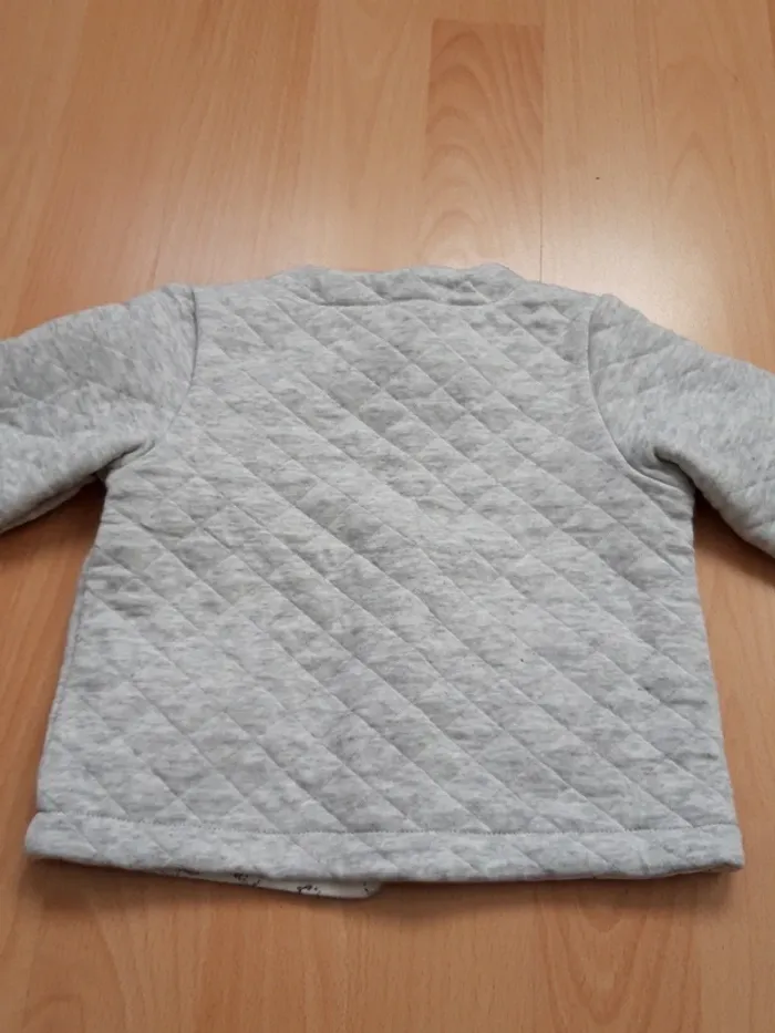 Jolie veste effet matelassée 6 mois - photo numéro 8