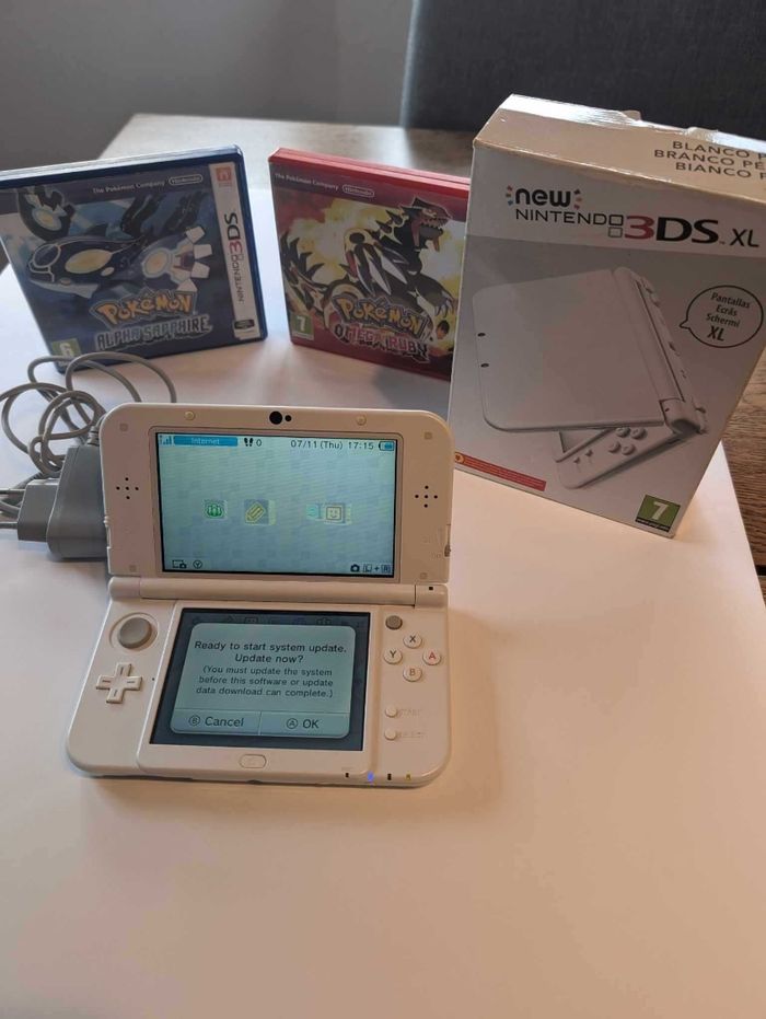 Nintendo 3DS XL blanche avec 2 jeux Pokémon ! - photo numéro 5