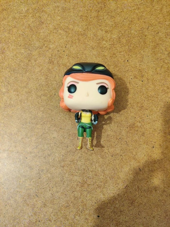Figurine pop hawkgirl