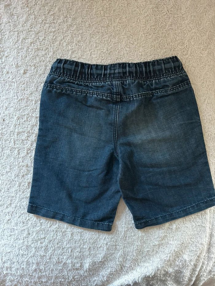 Short 8 ans (128cm) - photo numéro 3