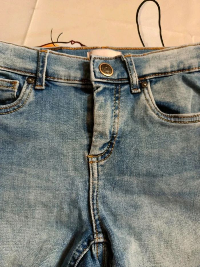 Short jean 10 ans très bon état - photo numéro 3