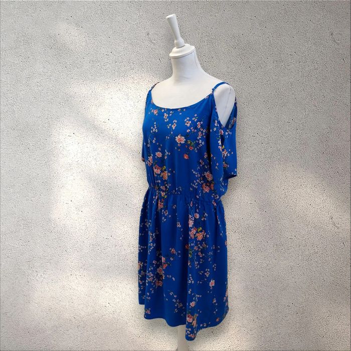 Robe fluide à motifs fleuris manches courtes ajourées L - photo numéro 2