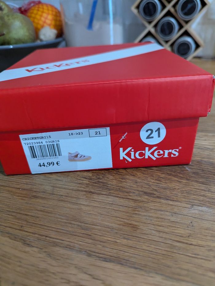Sandales kickers taille 21 - photo numéro 3