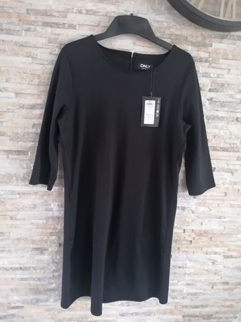 Robe only taille L neuve