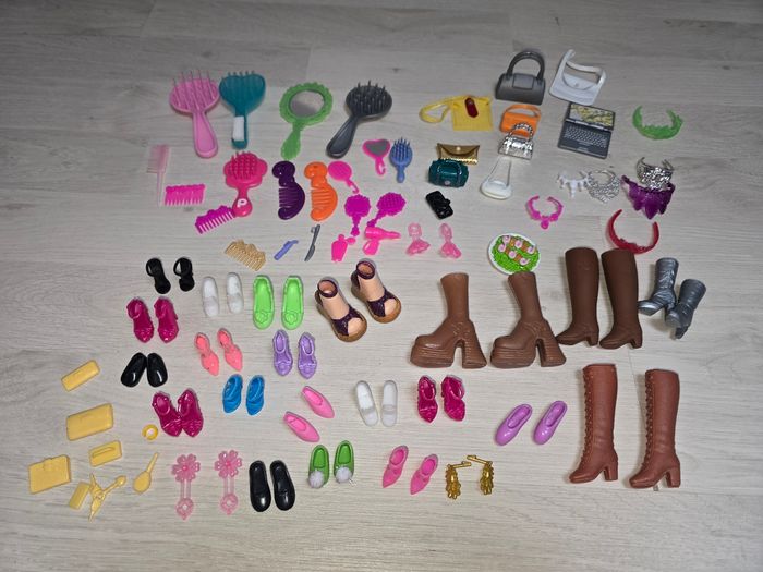 Lots accéssoires barbie