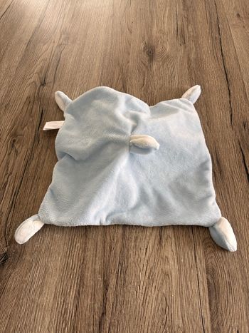 Doudou bleu