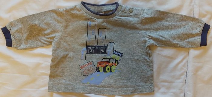 Lot Pantalon et haut 9 mois