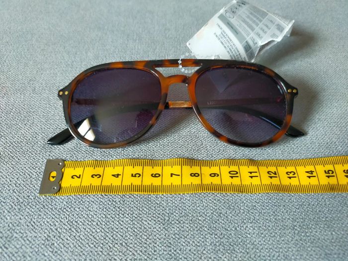 Lunettes de soleil écaille & branches dorées – neuves avec étiquette - photo numéro 9