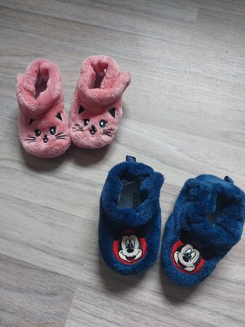 Lot 2 paires de chaussons 0-6mois