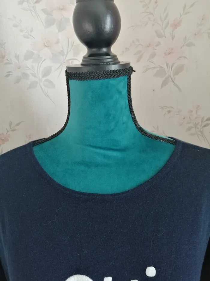Pull fin bleu marine avec message brodé blanc noir et paillettes / promod / (M-L) - photo numéro 5