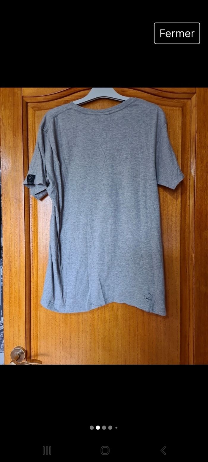 T-shirt taille M - photo numéro 2