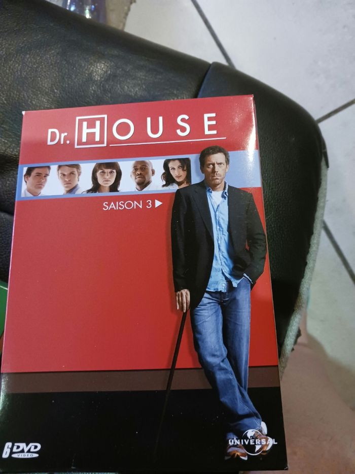 Lot de dvd Dr House - photo numéro 5