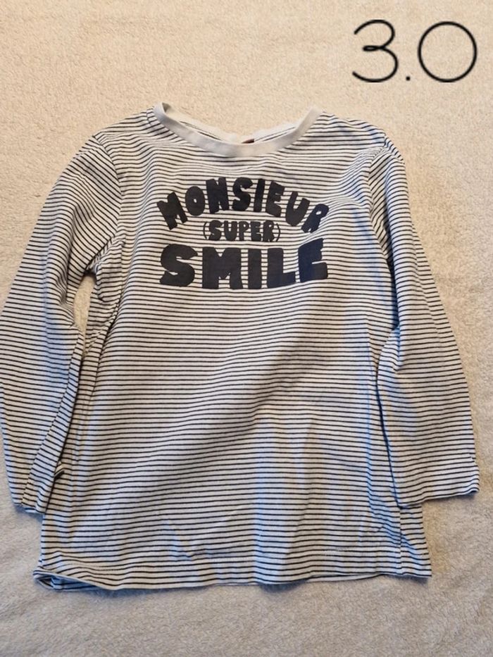 Tee-shirt short et sous pull 5ans. - photo numéro 2