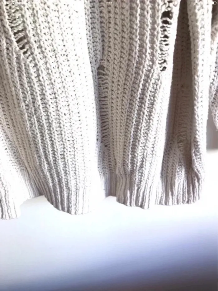 Pull blanc et ajouré oversize Pull&Bear taille 36 - photo numéro 11