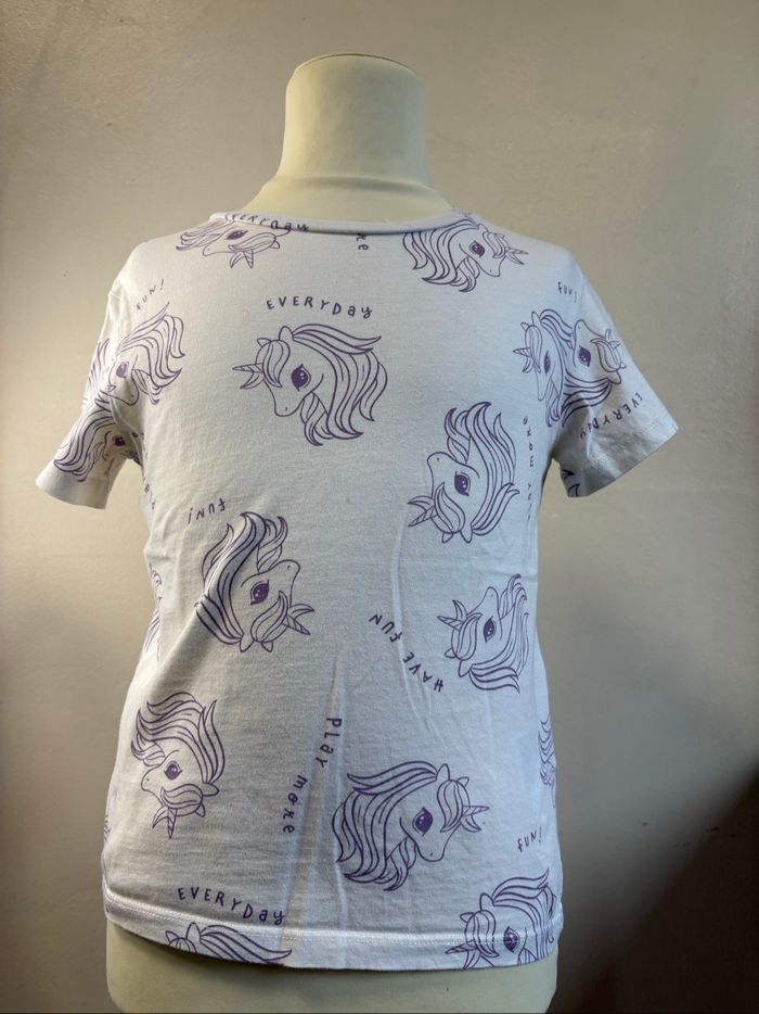 T-shirt fille taille 110/116 - photo numéro 1