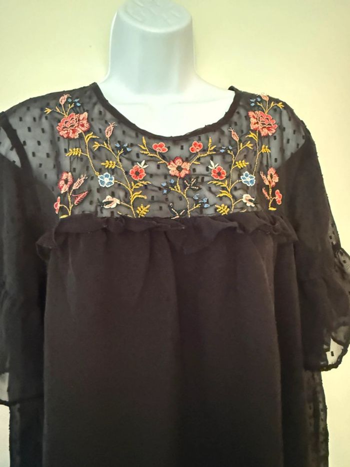 Blouse noire fleurie Kiabi - photo numéro 3