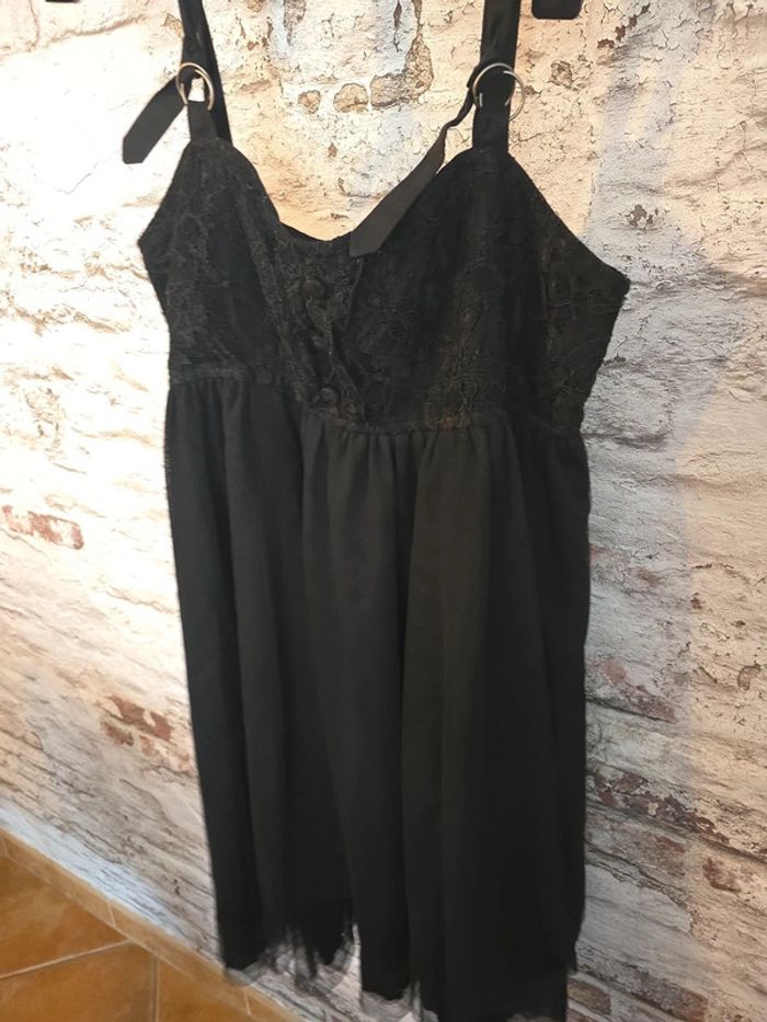 Robe noire - photo numéro 5