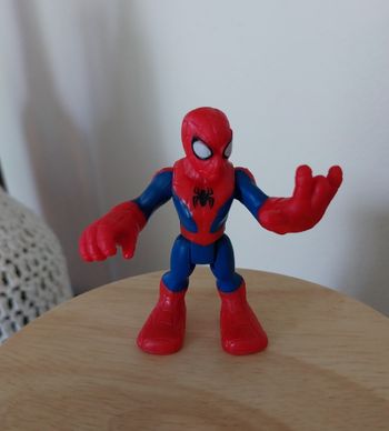 Figurine Spiderman poing fermé